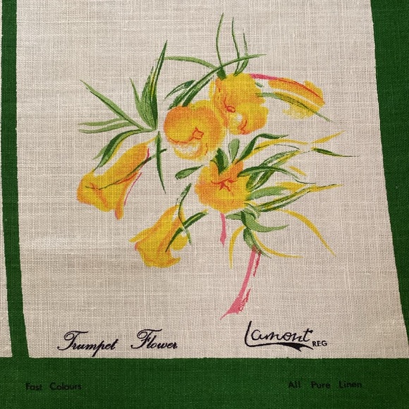 VTG Pure Linen Bermuda Flowers 30”x20” - Picture 3 of 13
